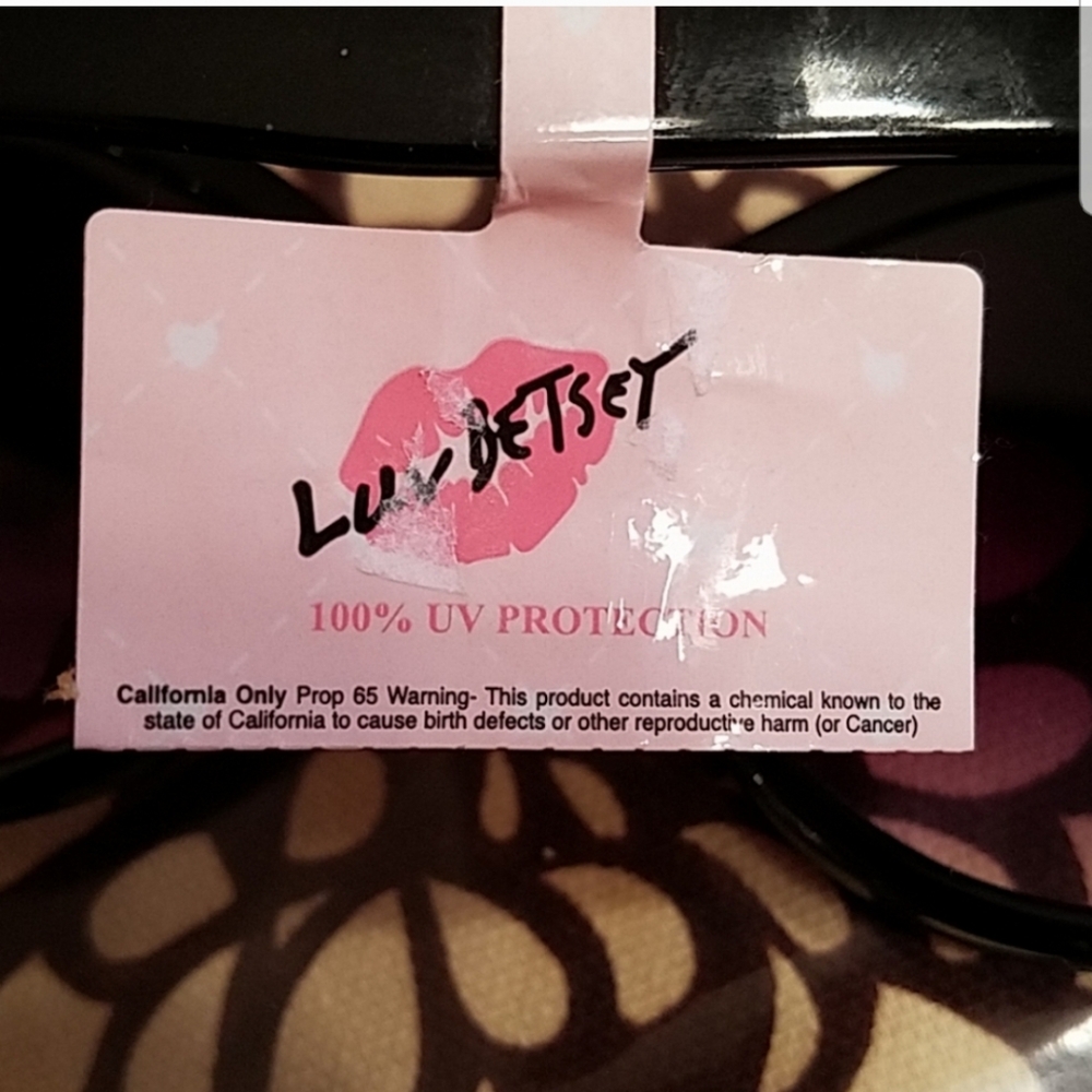 NWT Betsey Johnson sunglasses - Picture 6 of 6